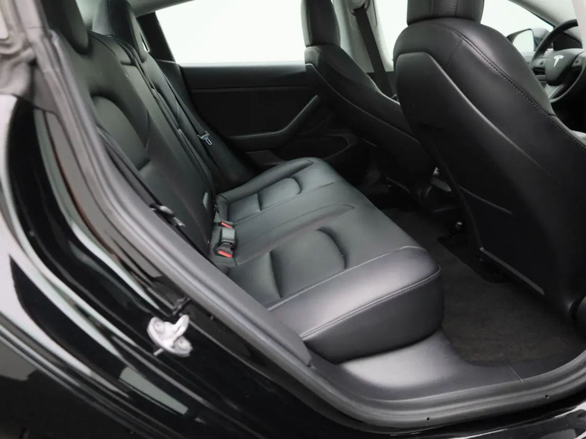Standard RWD Plus 60 kWh | 100% SOH | Automaat | Panorama dak | Stoel verwarming | Leder | Navigatie | Climate control | 360 Camera | Parkeer sensoren | LED | Elec. achterklep | Lage km stan