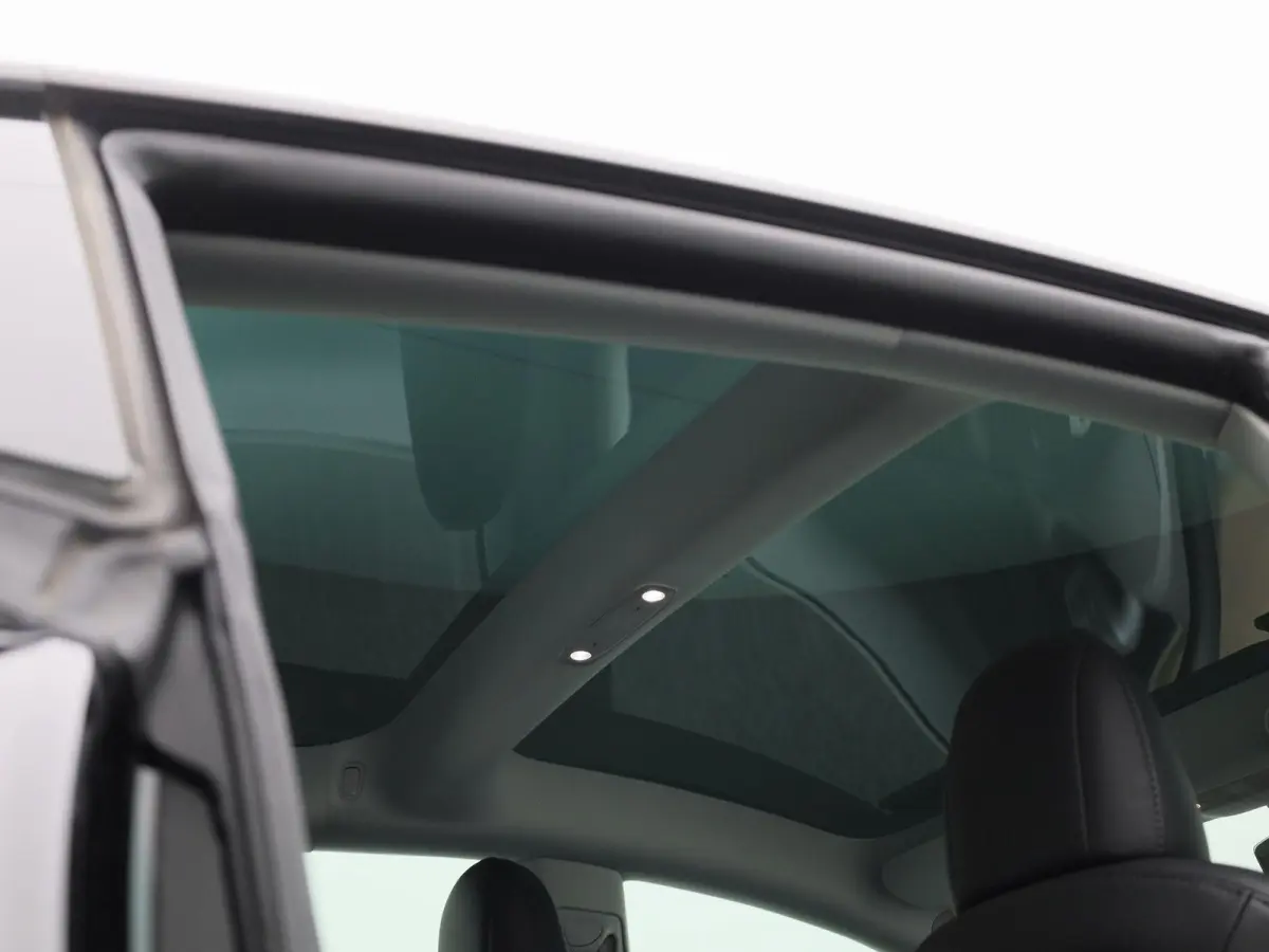 Standard RWD Plus 60 kWh | 100% SOH | Automaat | Panorama dak | Stoel verwarming | Leder | Navigatie | Climate control | 360 Camera | Parkeer sensoren | LED | Elec. achterklep | Lage km stan