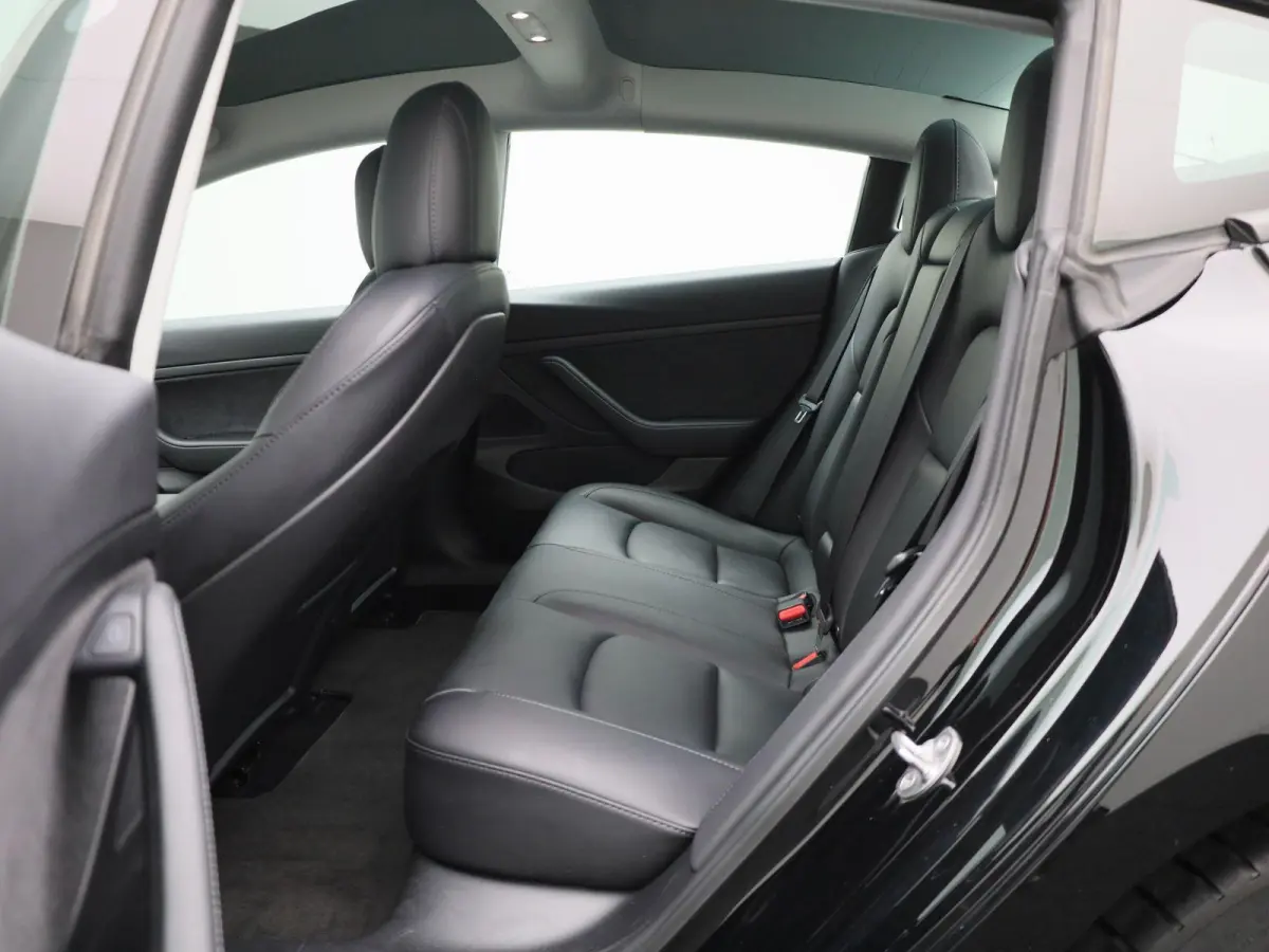 Standard RWD Plus 60 kWh | 100% SOH | Automaat | Panorama dak | Stoel verwarming | Leder | Navigatie | Climate control | 360 Camera | Parkeer sensoren | LED | Elec. achterklep | Lage km stan