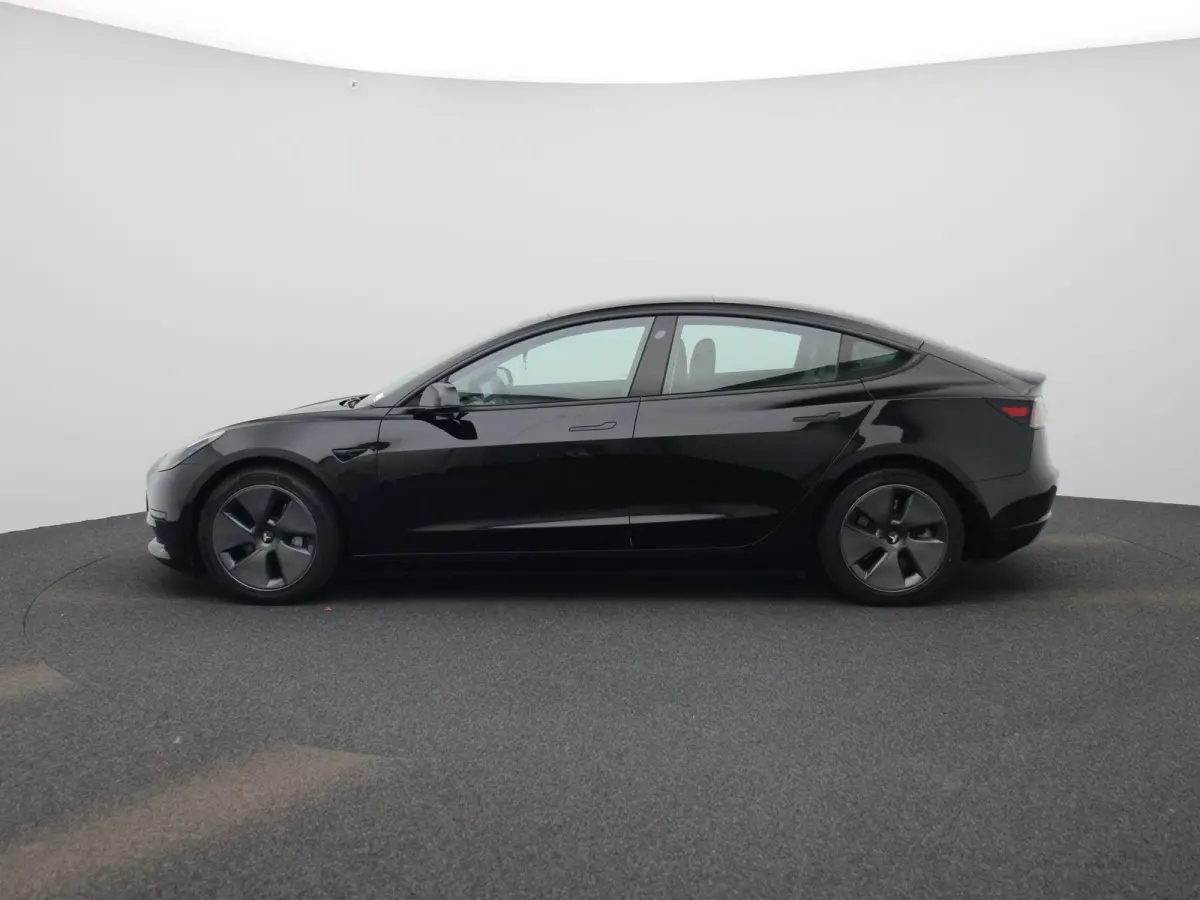 Standard RWD Plus 60 kWh | 100% SOH | Automaat | Panorama dak | Stoel verwarming | Leder | Navigatie | Climate control | 360 Camera | Parkeer sensoren | LED | Elec. achterklep | Lage km stan