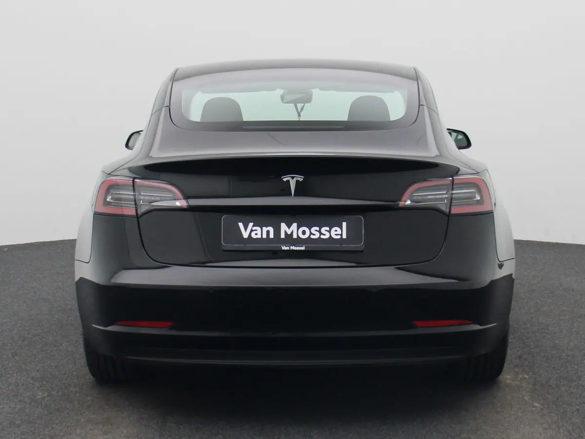 Standard RWD Plus 60 kWh | 100% SOH | Automaat | Panorama dak | Stoel verwarming | Leder | Navigatie | Climate control | 360 Camera | Parkeer sensoren | LED | Elec. achterklep | Lage km stan
