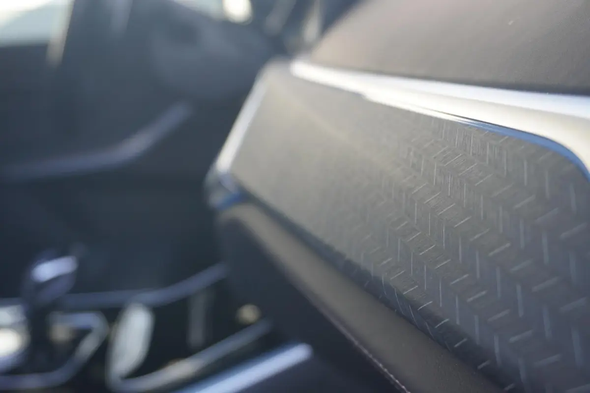 xDrive45e | Black Vermilion Edition | M Sportpakket | Panoramadak Sky Lounge | Comfortstoelen met stoelventilatie | Head-Up Display | Driving Assistant Professional | Trekhaak