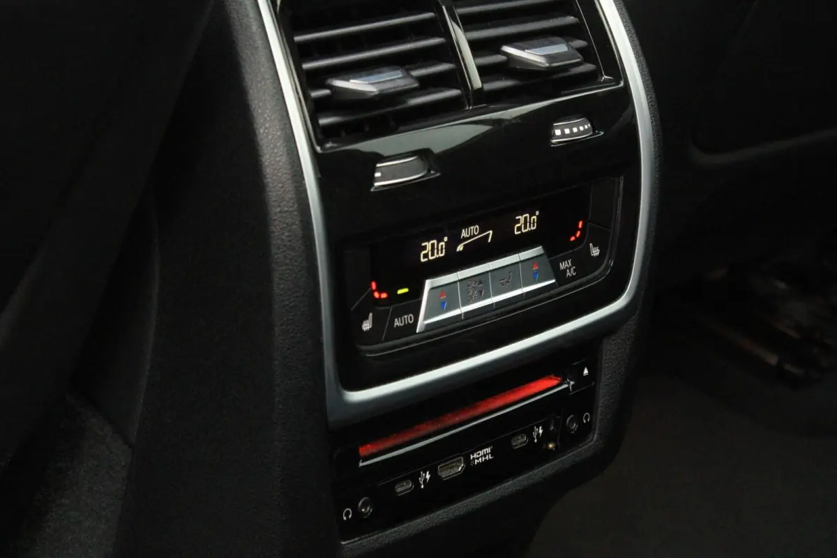 xDrive45e M-Sport Achteras|B&W|Skylounge|Massage|Softclose