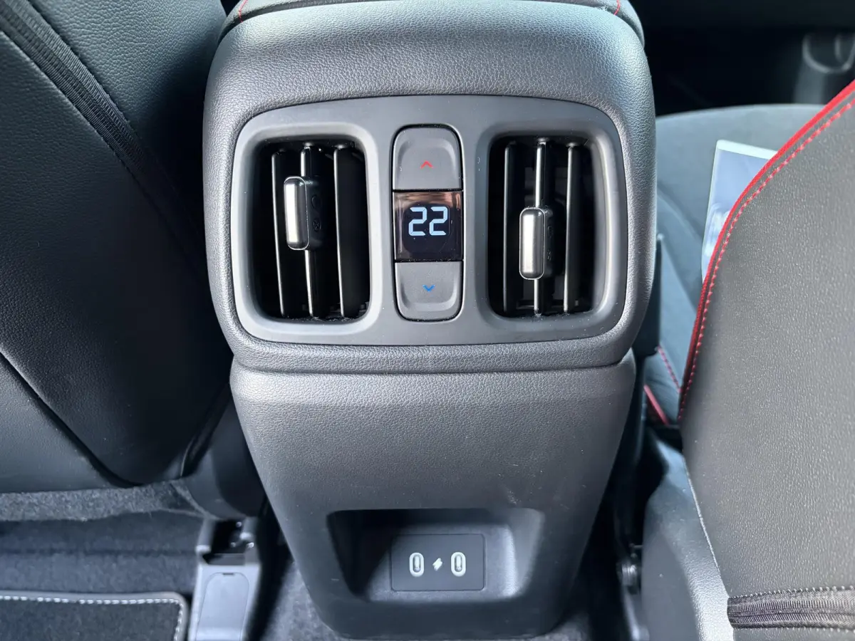 1.6 T-GDI PHEV N Line Sky 4WD PHEV |HYUNDAI FABRIEKSGARANTIE T/M 5-2030| PANO | KRELL AUDIO| STOEL + STUURVERWARMING| RECENT ONDERHOUD GEHAD BIJ HYUNDAI| CAMERA| DODE HOEK SENSOR