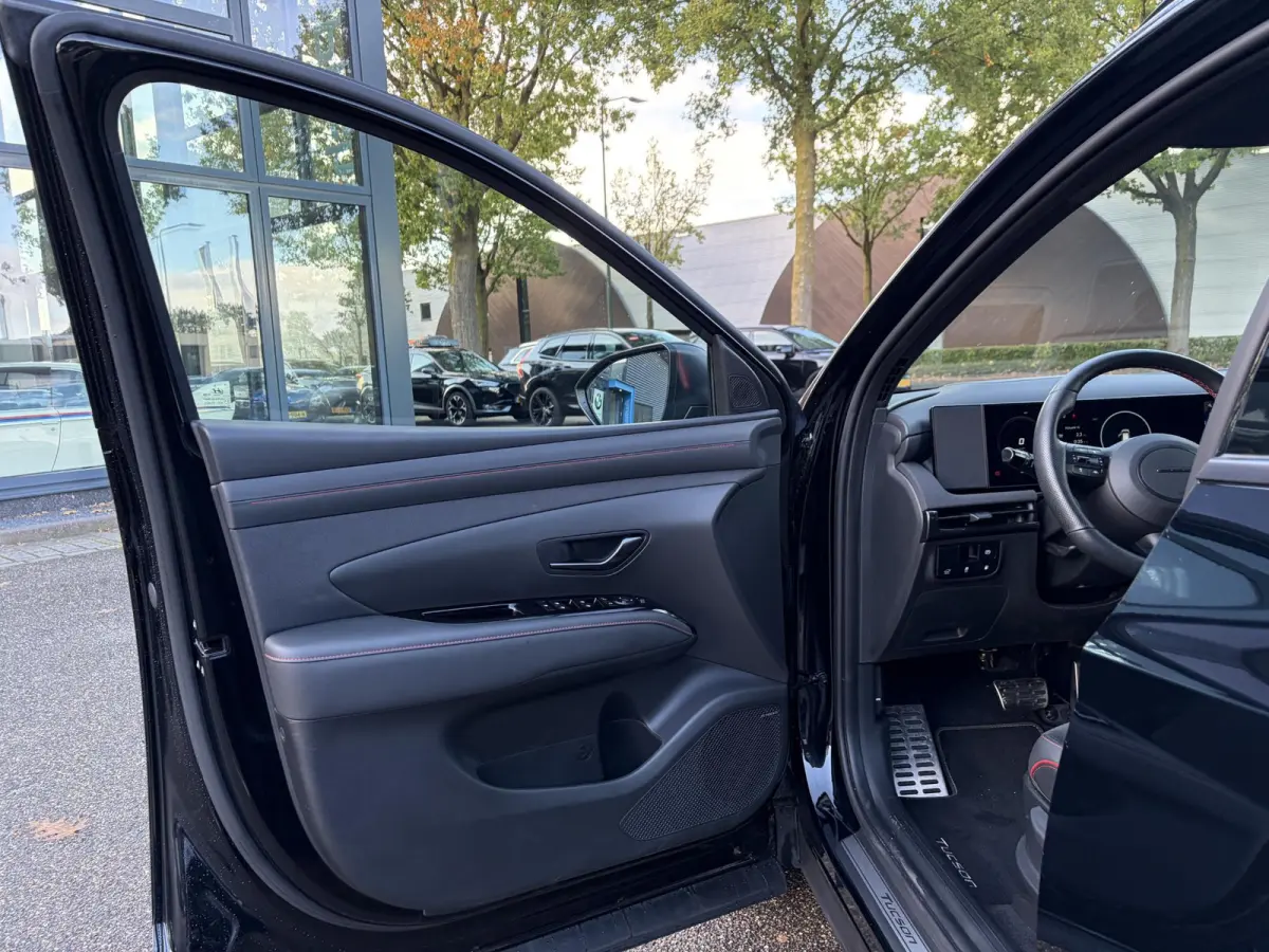 1.6 T-GDI PHEV N Line Sky 4WD PHEV |HYUNDAI FABRIEKSGARANTIE T/M 5-2030| PANO | KRELL AUDIO| STOEL + STUURVERWARMING| RECENT ONDERHOUD GEHAD BIJ HYUNDAI| CAMERA| DODE HOEK SENSOR