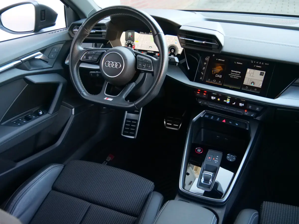 2.0 TFSI S3 quattro Edition One 310 Pk Automaat Nav/ DAB / Apple Carplay / Camera / Trekhaak