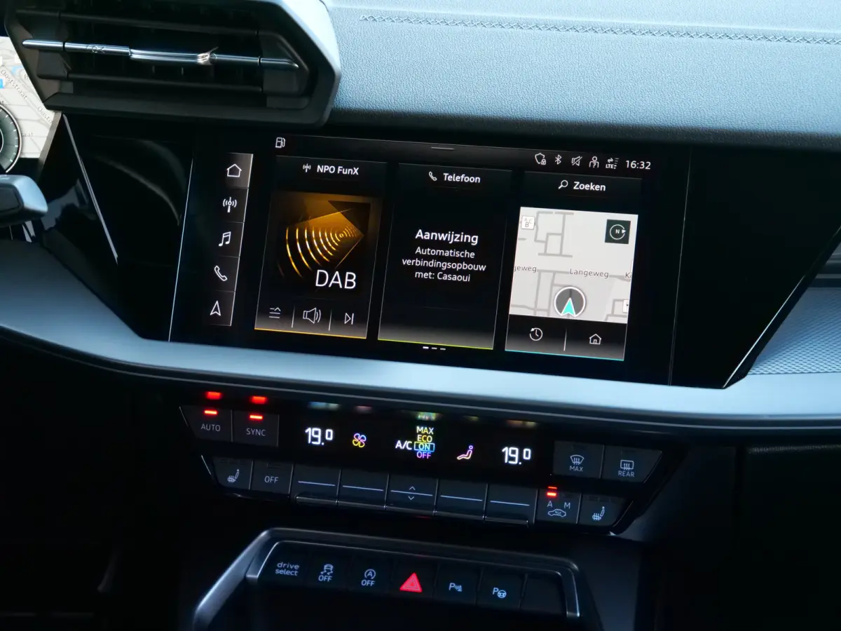2.0 TFSI S3 quattro Edition One 310 Pk Automaat Nav/ DAB / Apple Carplay / Camera / Trekhaak