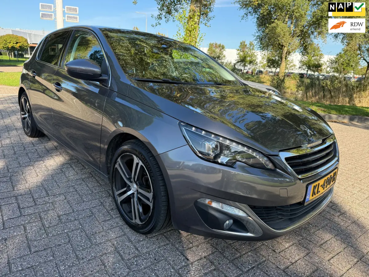 1.2 PureTech Allure Pano Carplay alcantara