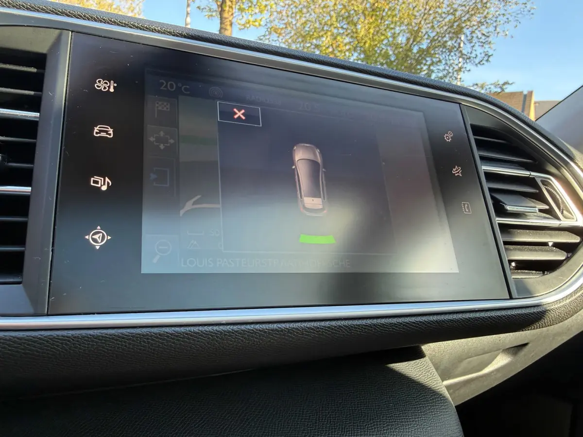 1.2 PureTech Allure Pano Carplay alcantara