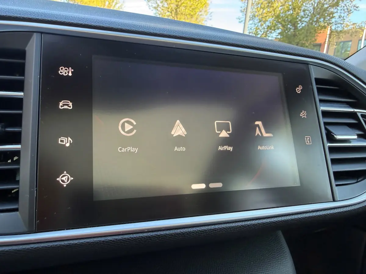 1.2 PureTech Allure Pano Carplay alcantara