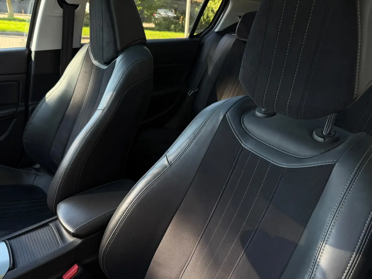 1.2 PureTech Allure Pano Carplay alcantara