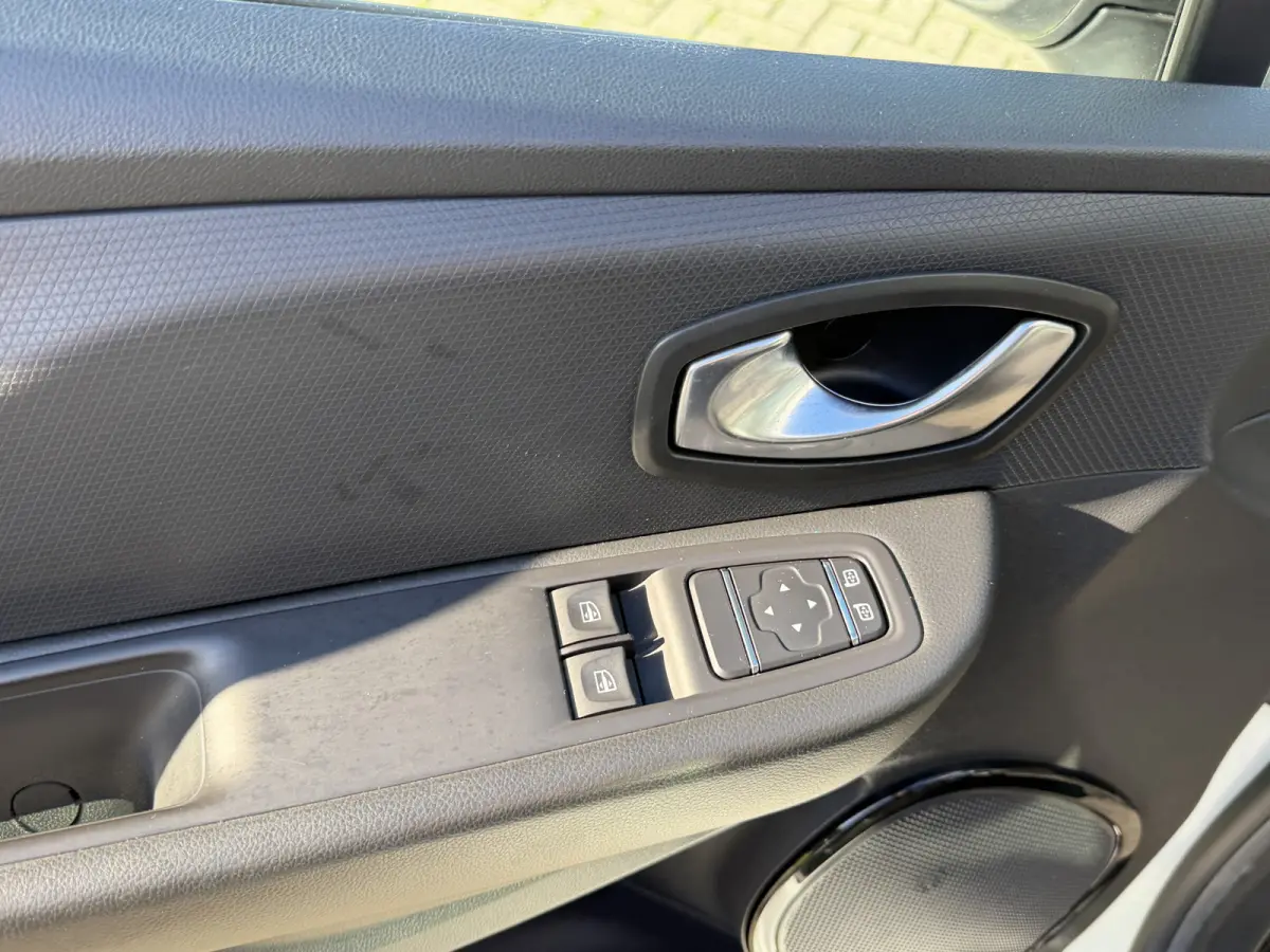 0.9 TCe Zen Apple Carplay