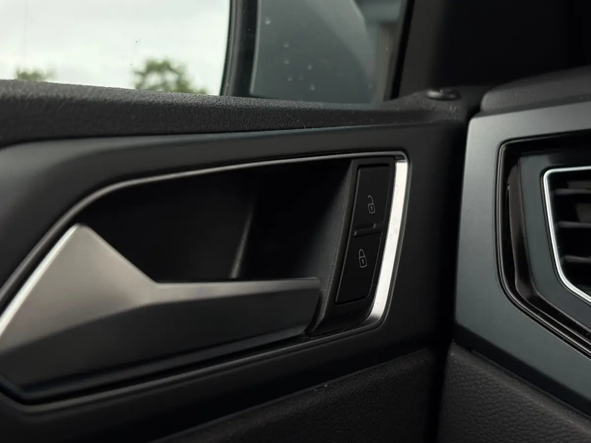 1.0 TSI 95 pk R-Line Business | Panoramadak | Achteruitrijcamera | Apple carplay |