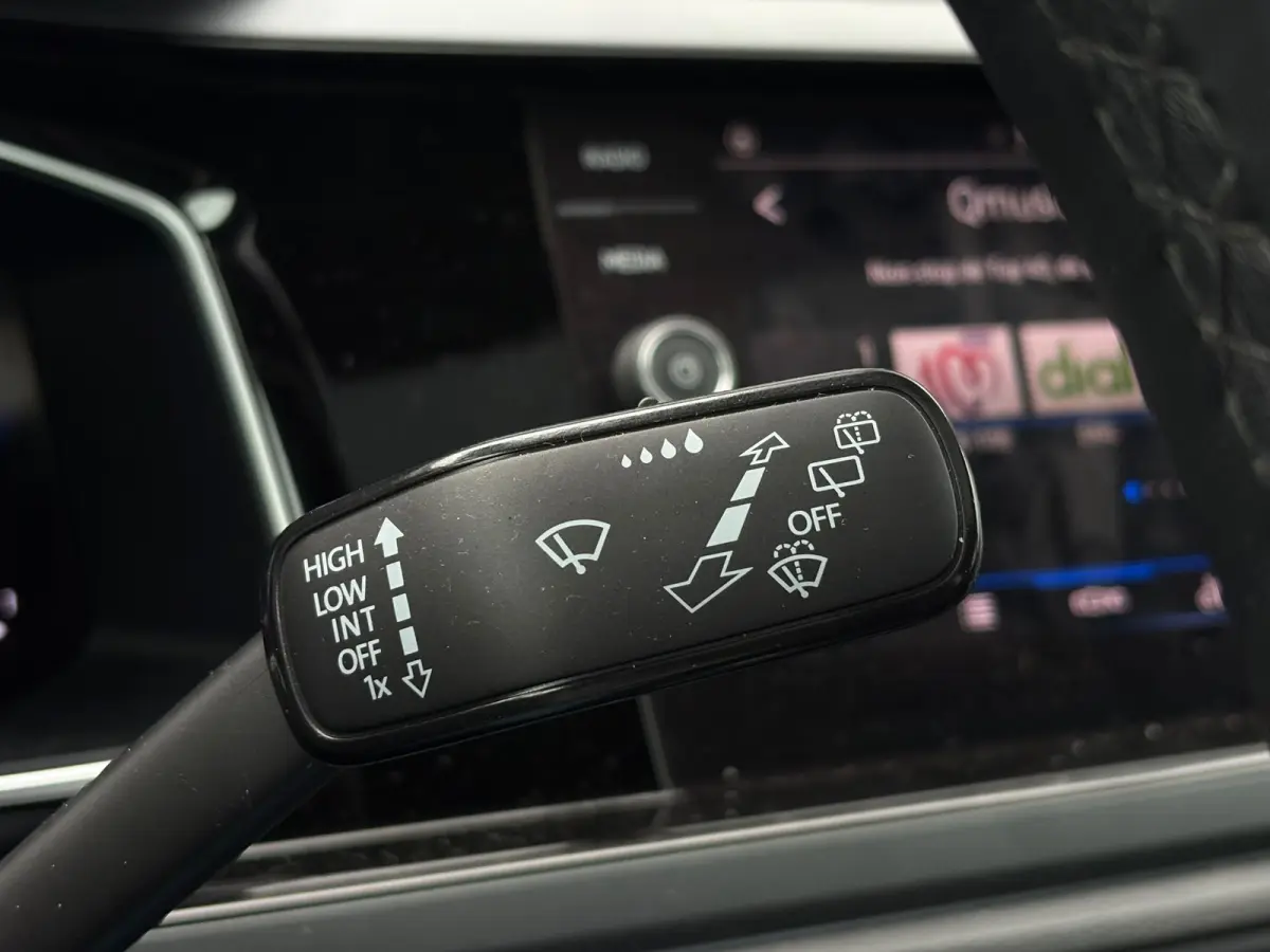 1.0 TSI 95 pk R-Line Business | Panoramadak | Achteruitrijcamera | Apple carplay |