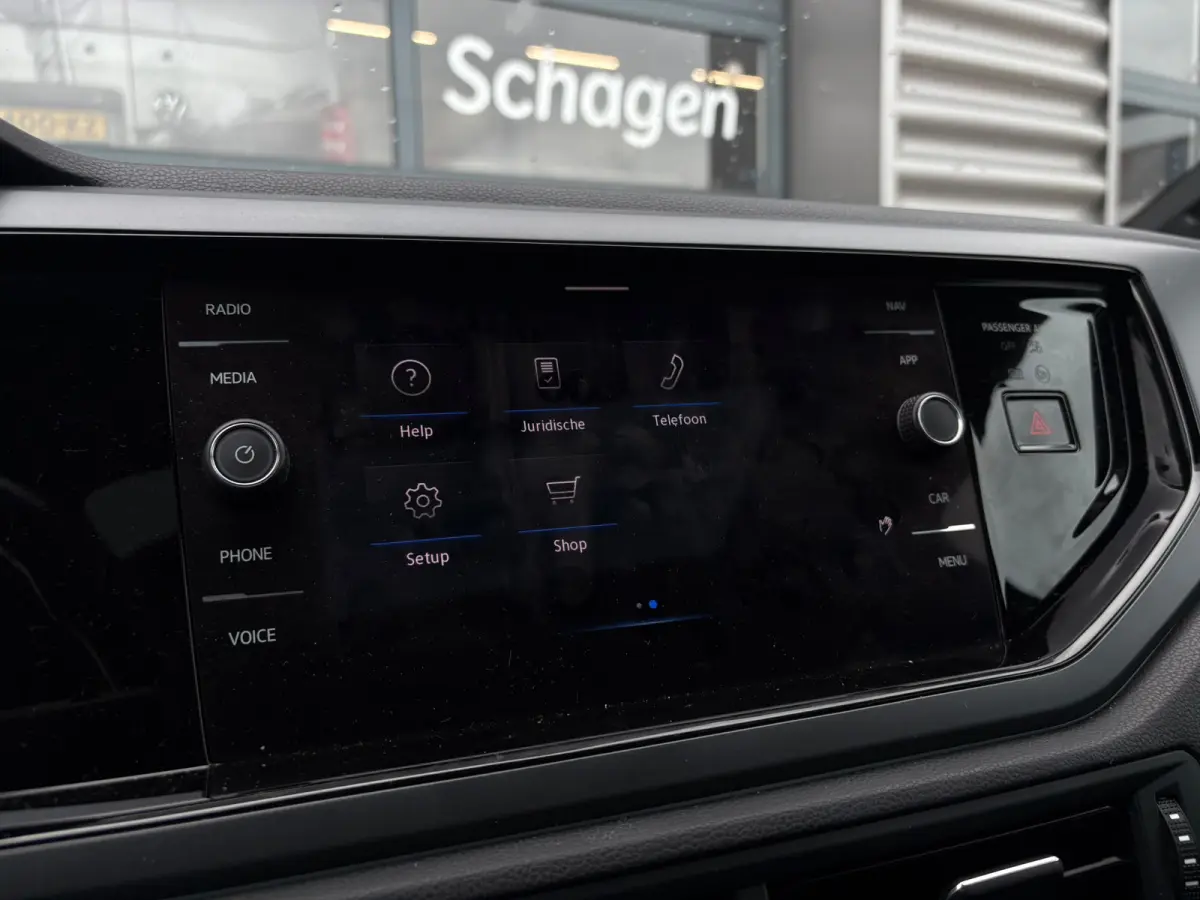 1.0 TSI 95 pk R-Line Business | Panoramadak | Achteruitrijcamera | Apple carplay |