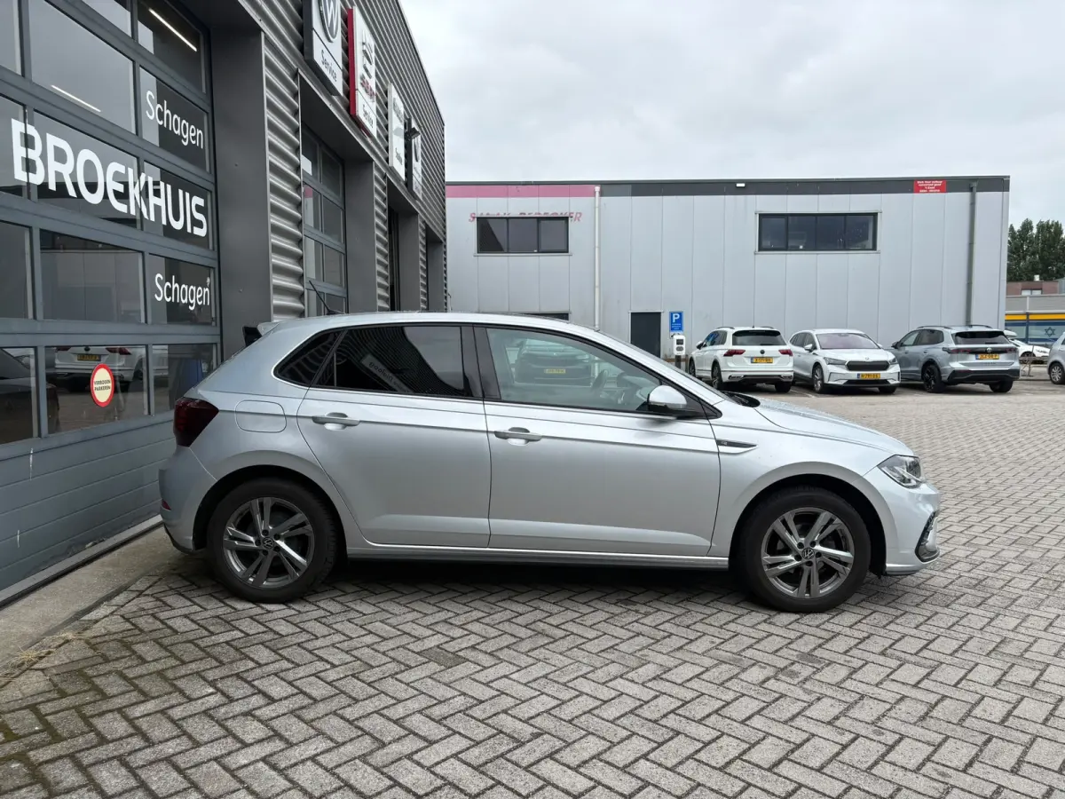 1.0 TSI 95 pk R-Line Business | Panoramadak | Achteruitrijcamera | Apple carplay |