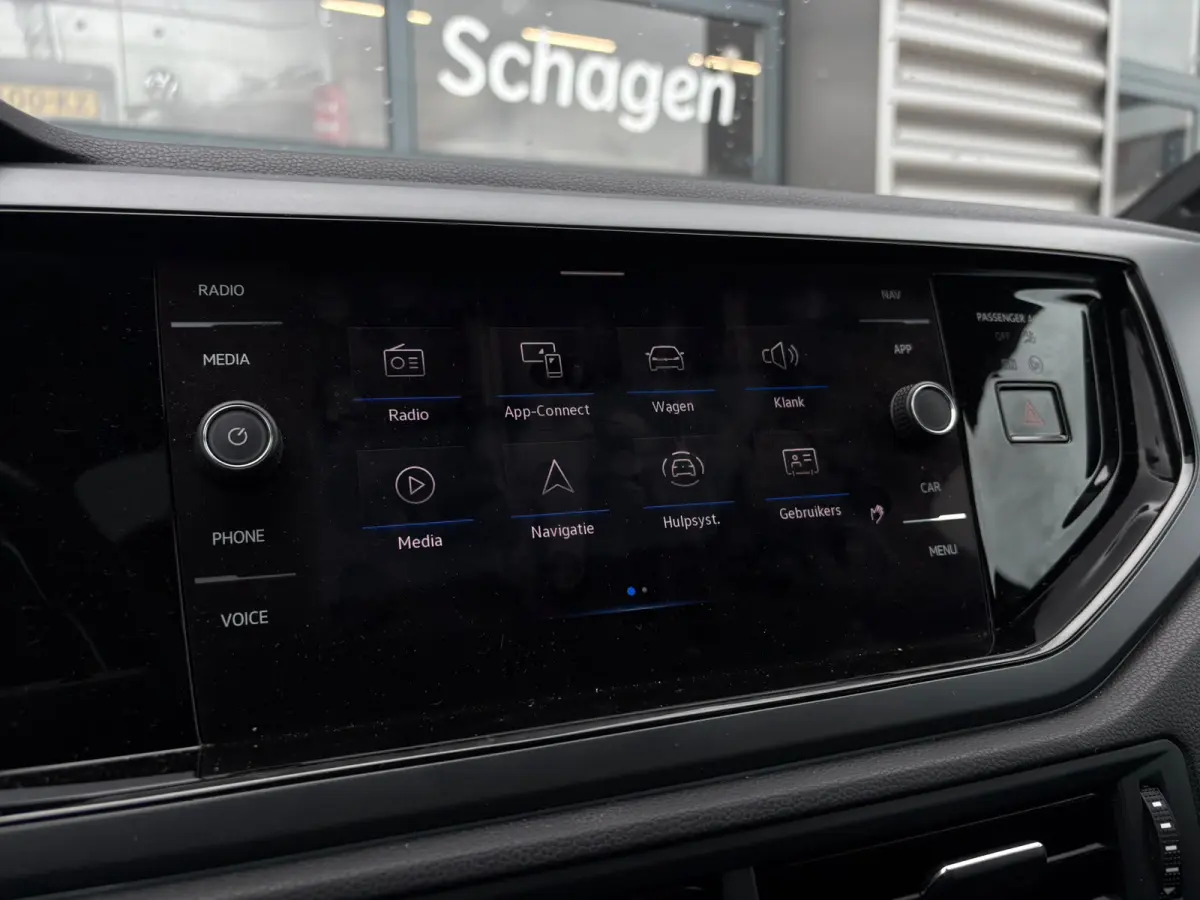 1.0 TSI 95 pk R-Line Business | Panoramadak | Achteruitrijcamera | Apple carplay |