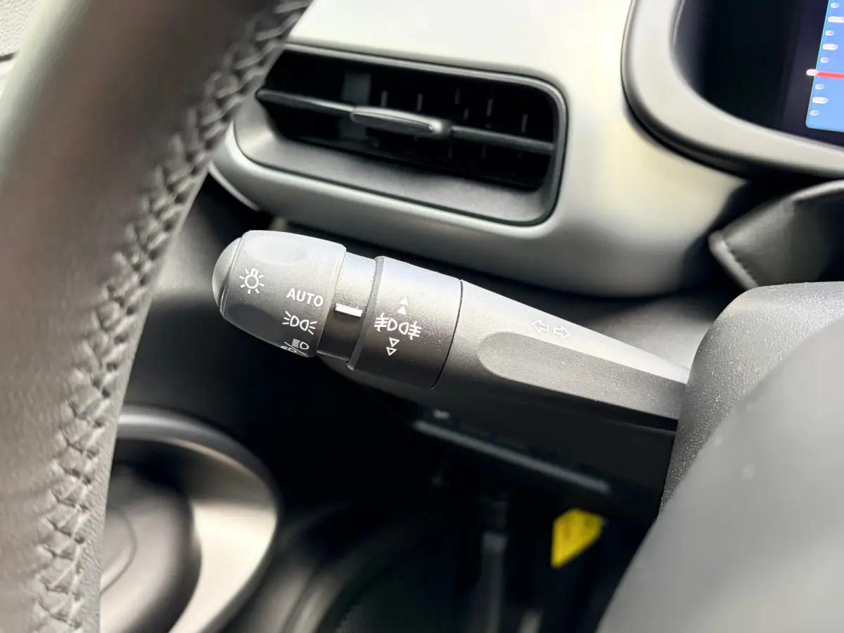 Summit 54 kWh 156 PK | ADAPTIEVE CRUISE CONTROL| SFEERVERLICHTING| DODEHOEK DETECTIE| DRAADLOZE TELEFOONLADER| JEEP PERFORMANCE LED| CAMERA + PARKEERSENSOREN| APPLE CARPLAY/ANDROID AUTO| EER