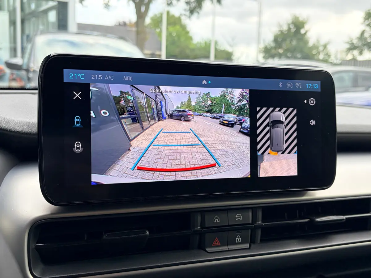 Summit 54 kWh 156 PK | ADAPTIEVE CRUISE CONTROL| SFEERVERLICHTING| DODEHOEK DETECTIE| DRAADLOZE TELEFOONLADER| JEEP PERFORMANCE LED| CAMERA + PARKEERSENSOREN| APPLE CARPLAY/ANDROID AUTO| EER