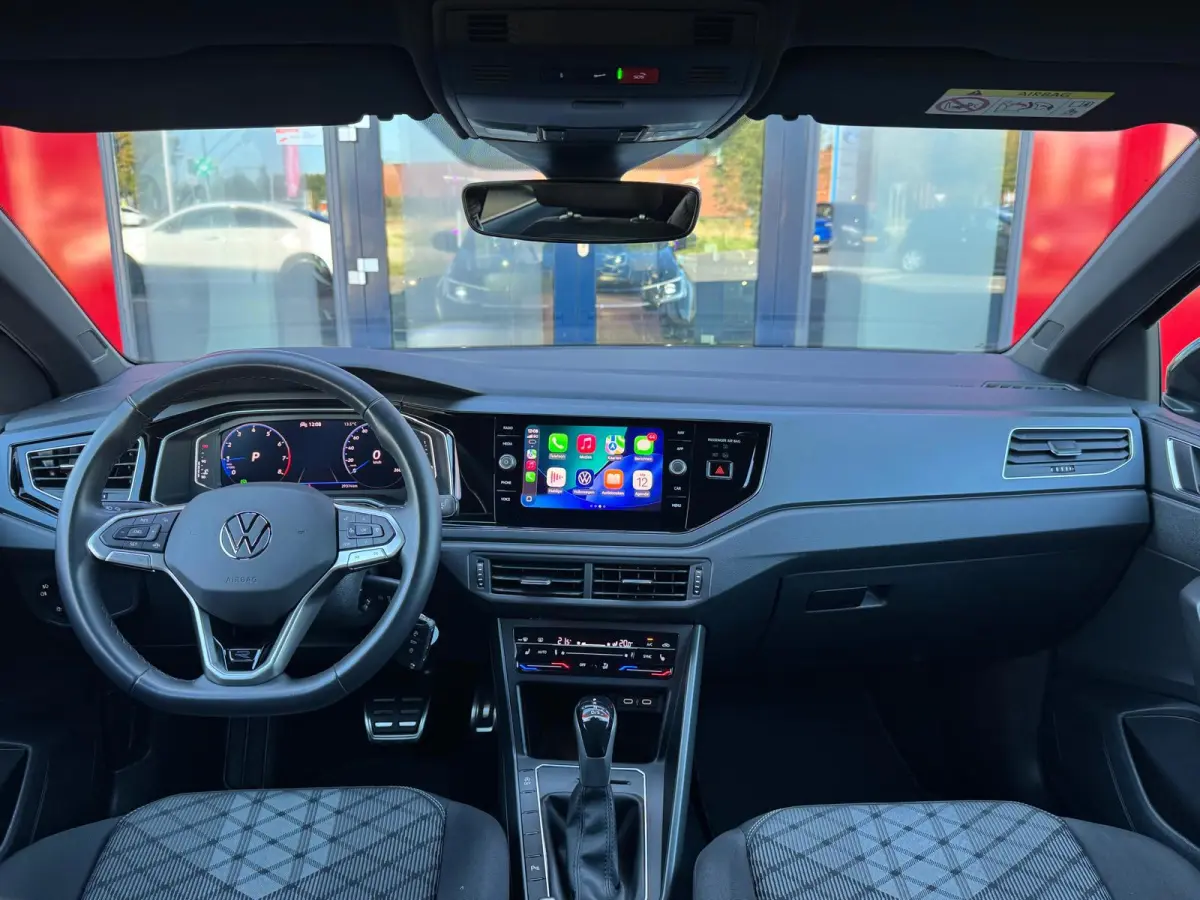 1.0 TSI R-Line DSG-7 | IQ-Light | Camera | Parksensor | Carplay | Stoelverwarming | BTW |