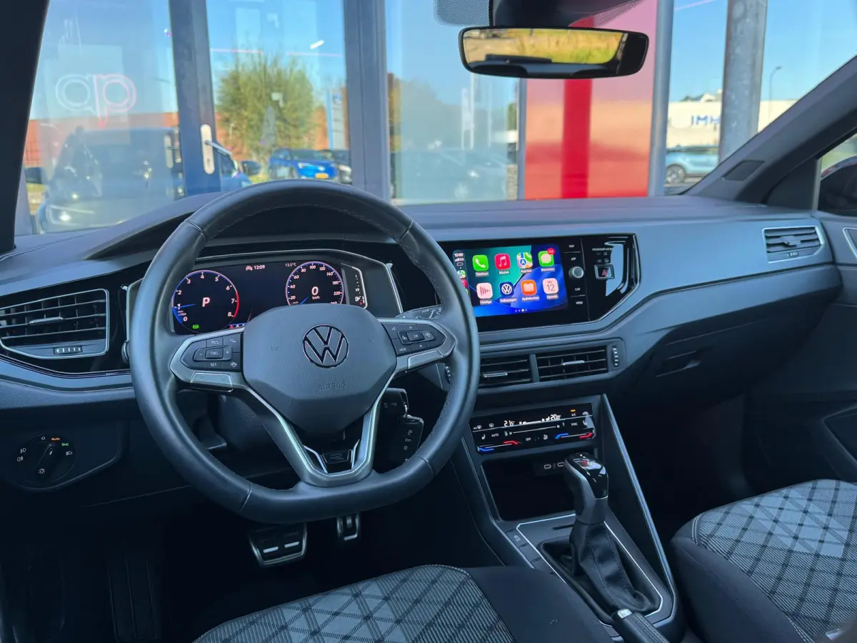 1.0 TSI R-Line DSG-7 | IQ-Light | Camera | Parksensor | Carplay | Stoelverwarming | BTW |