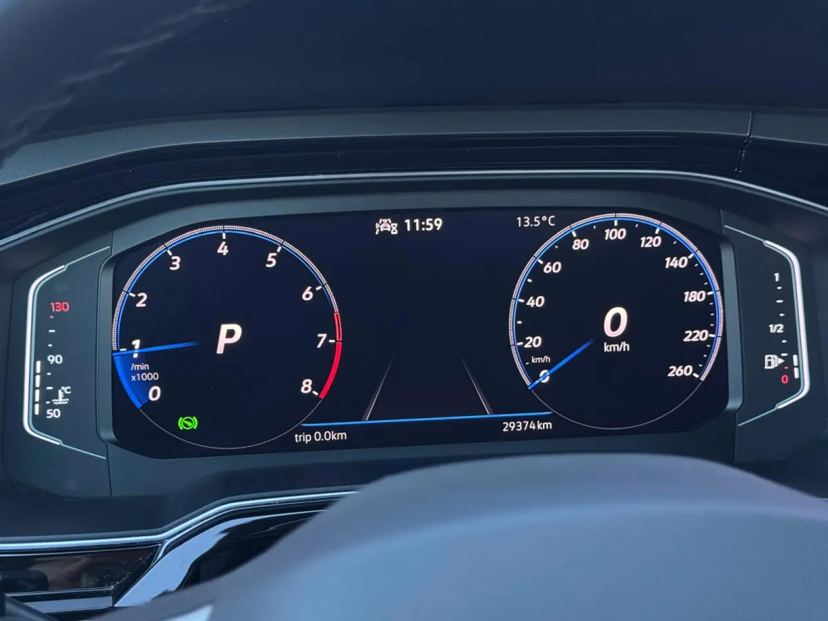 1.0 TSI R-Line DSG-7 | IQ-Light | Camera | Parksensor | Carplay | Stoelverwarming | BTW |