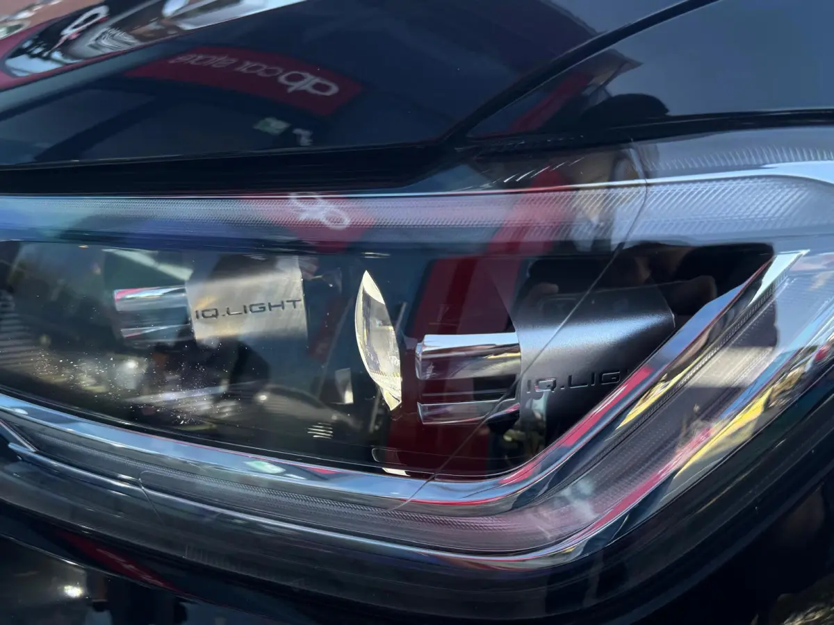 1.0 TSI R-Line DSG-7 | IQ-Light | Camera | Parksensor | Carplay | Stoelverwarming | BTW |