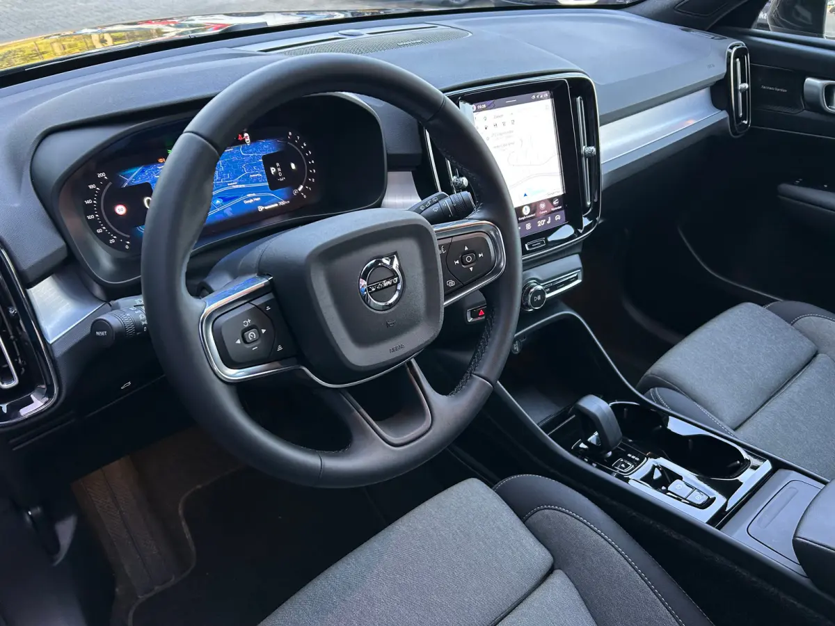 2.0 B4 Plus Dark | Harman/Kardon | Trekhaak | Camera | Google |