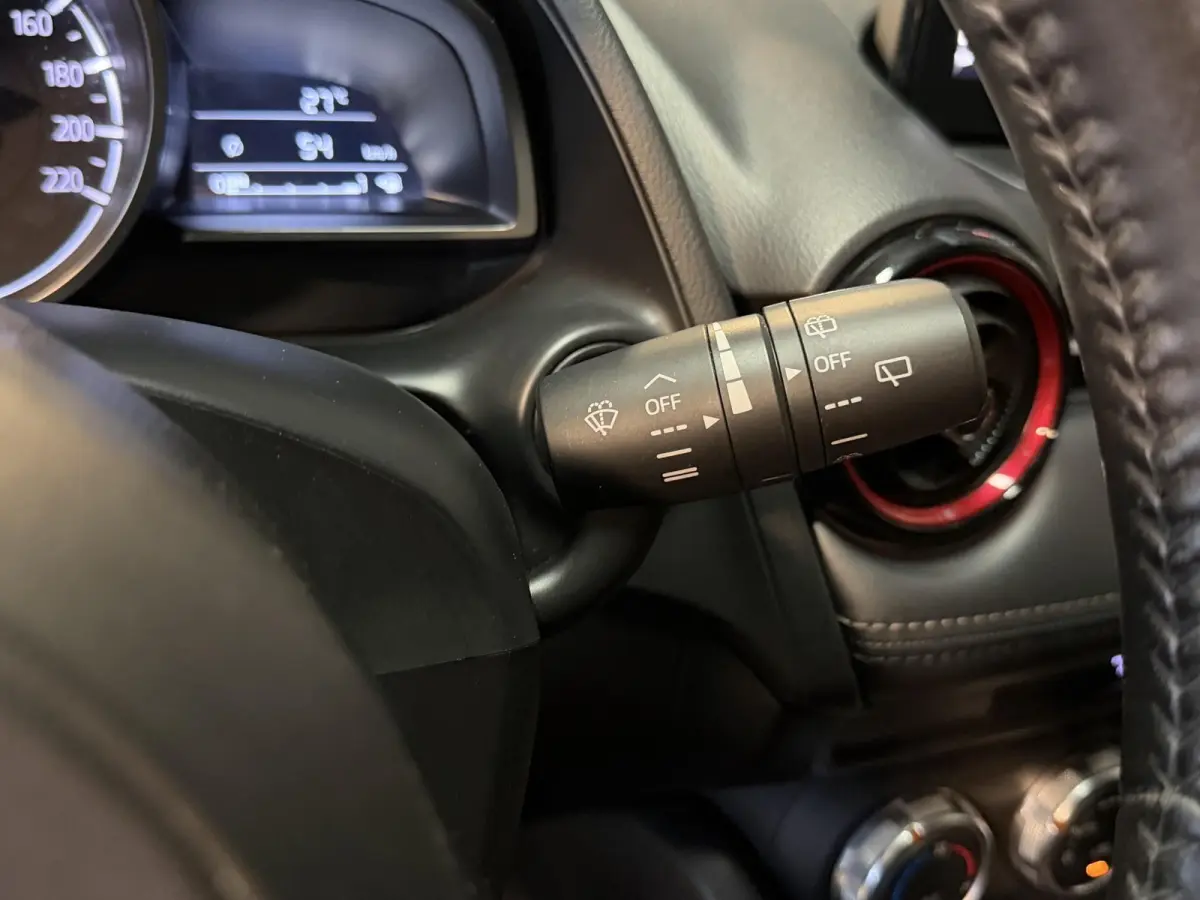 2.0 SkyActiv-G 120 SkyLease+ 16"/Trekhaak/Camera/Navigatie/Climate/Cruise/PDC