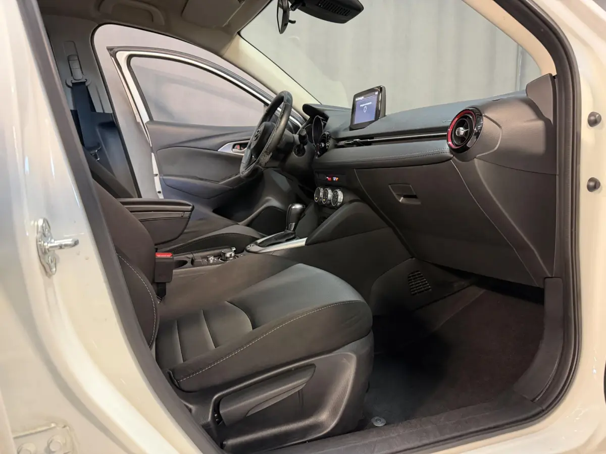2.0 SkyActiv-G 120 SkyLease+ 16"/Trekhaak/Camera/Navigatie/Climate/Cruise/PDC