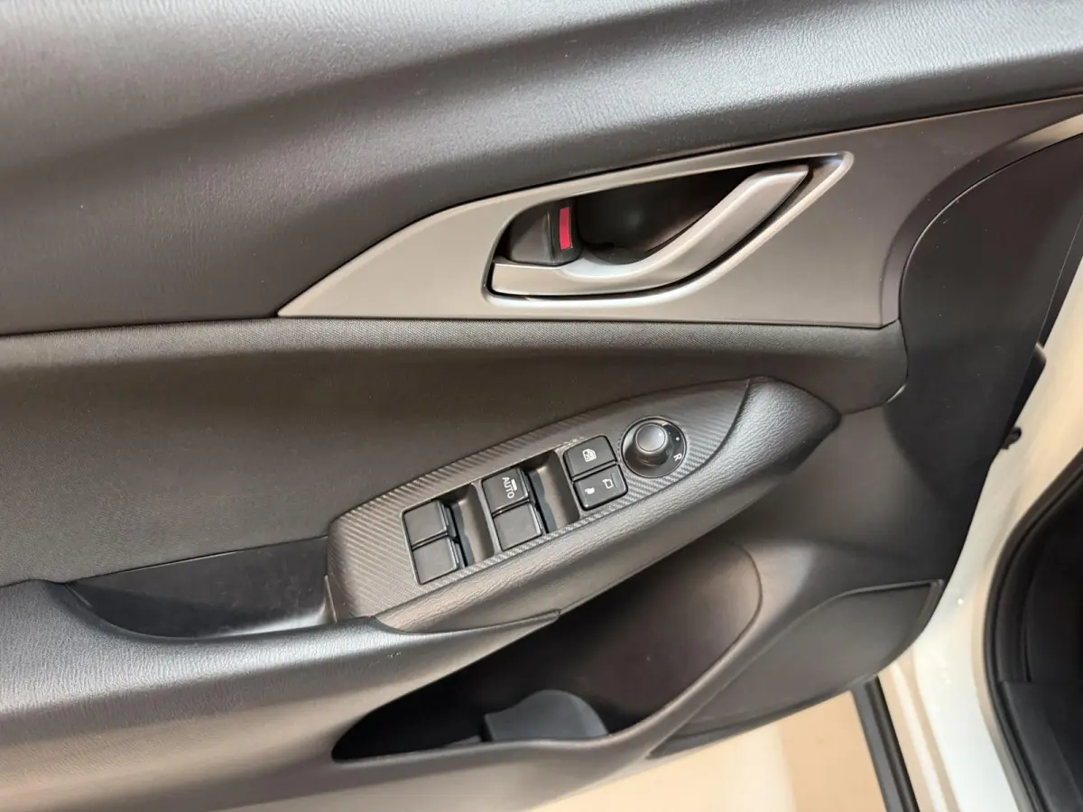 2.0 SkyActiv-G 120 SkyLease+ 16"/Trekhaak/Camera/Navigatie/Climate/Cruise/PDC