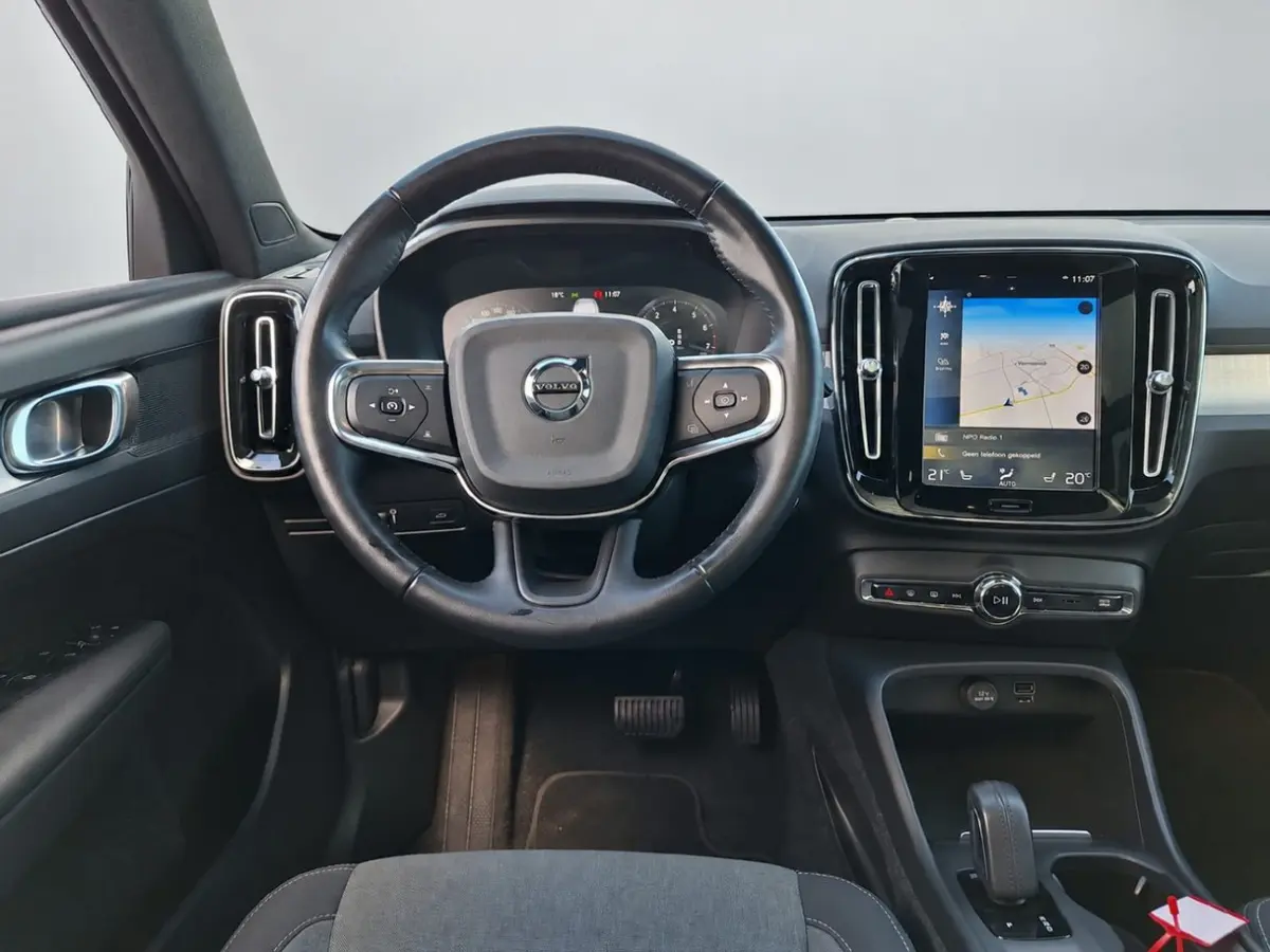 1.5 T3 Momentum | Pano | Stoelverwarming | Camera | Cruise Control | Navigatie