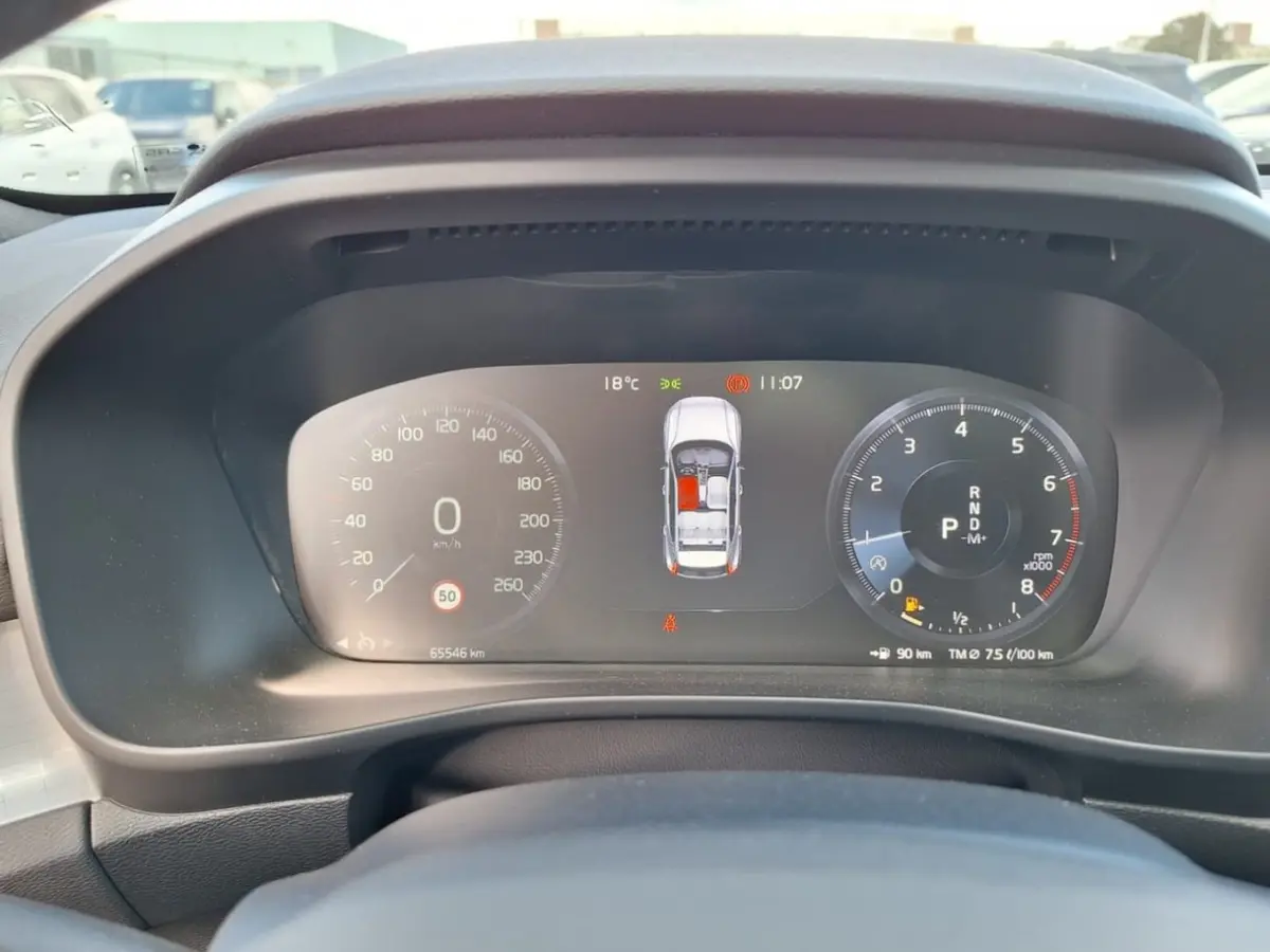 1.5 T3 Momentum | Pano | Stoelverwarming | Camera | Cruise Control | Navigatie