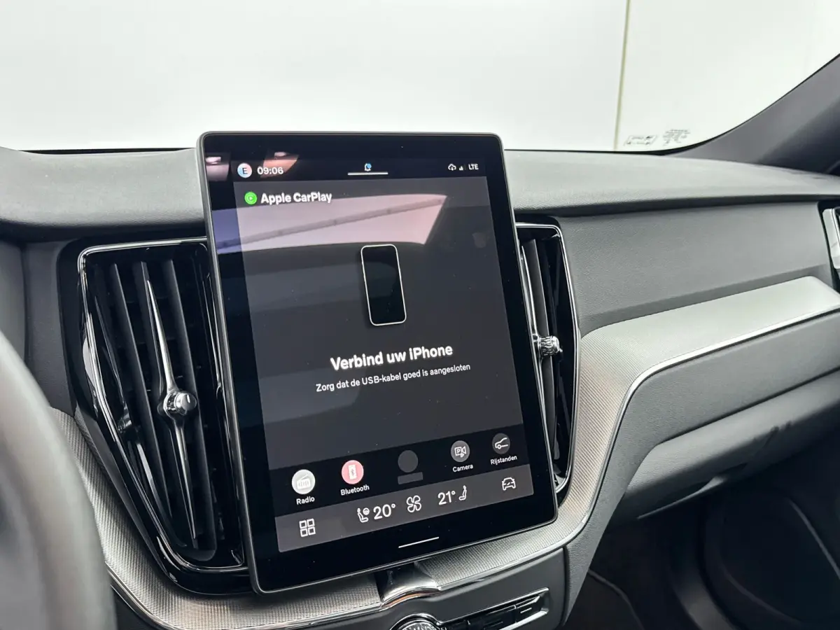 T6 Recharge Plus Black Edition | 21" | Luchtvering | Panoramadak | 360 Camera | Head-Up | Harman Kardon | Elektr. verst. Stoelen | Adaptieve Cruise | BLIS
