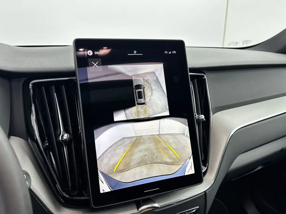 T6 Recharge Plus Black Edition | 21" | Luchtvering | Panoramadak | 360 Camera | Head-Up | Harman Kardon | Elektr. verst. Stoelen | Adaptieve Cruise | BLIS
