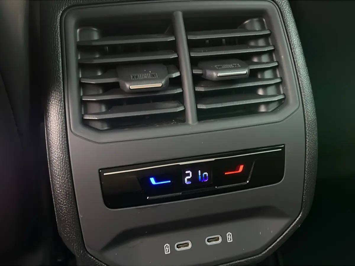 1.4 TSI e-Hybrid Essential | Panoramadak | Apple Carplay | Cruise Control | Stuurverwarming |