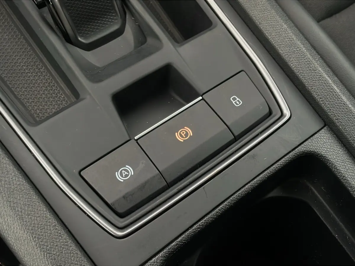1.4 TSI e-Hybrid Essential | Panoramadak | Apple Carplay | Cruise Control | Stuurverwarming |