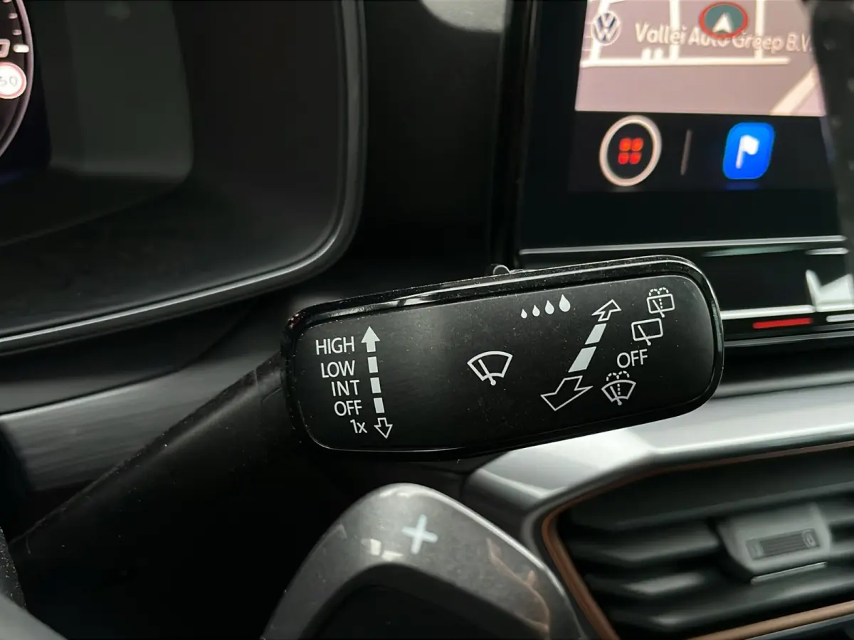 1.4 TSI e-Hybrid Essential | Panoramadak | Apple Carplay | Cruise Control | Stuurverwarming |