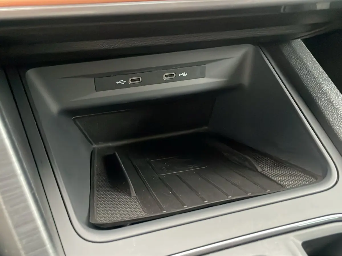 1.4 TSI e-Hybrid Essential | Panoramadak | Apple Carplay | Cruise Control | Stuurverwarming |