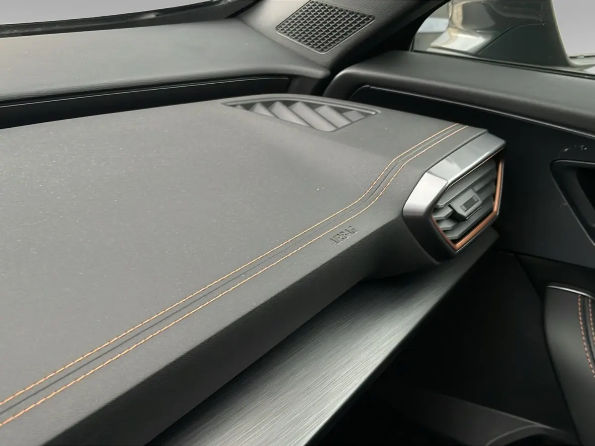 1.4 TSI e-Hybrid Essential | Panoramadak | Apple Carplay | Cruise Control | Stuurverwarming |