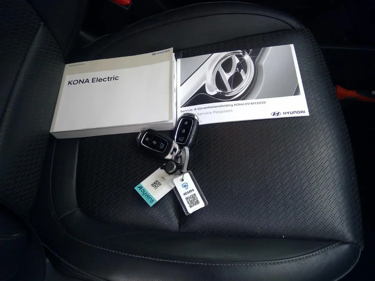 EV Limited 64 kWh FASE 3 SOH 100 % ||STOELVRM+VERKOELING|||LANEASSIST|ADAPT.CRUISE|ELEK.STOEL|KEYLESSGO|LEER