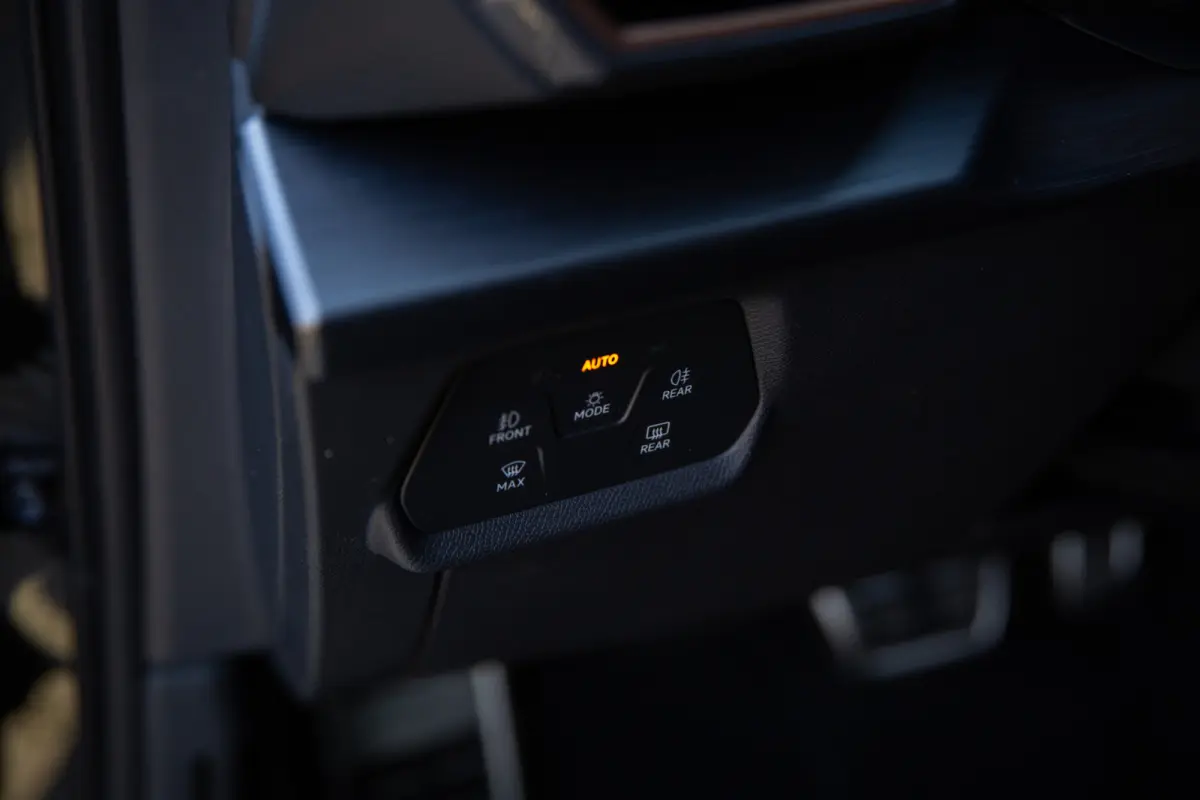 1.4 e-Hybrid Business , Carplay, Adaptive cruise, Stuurverwarming, Achteruitrijcamera,