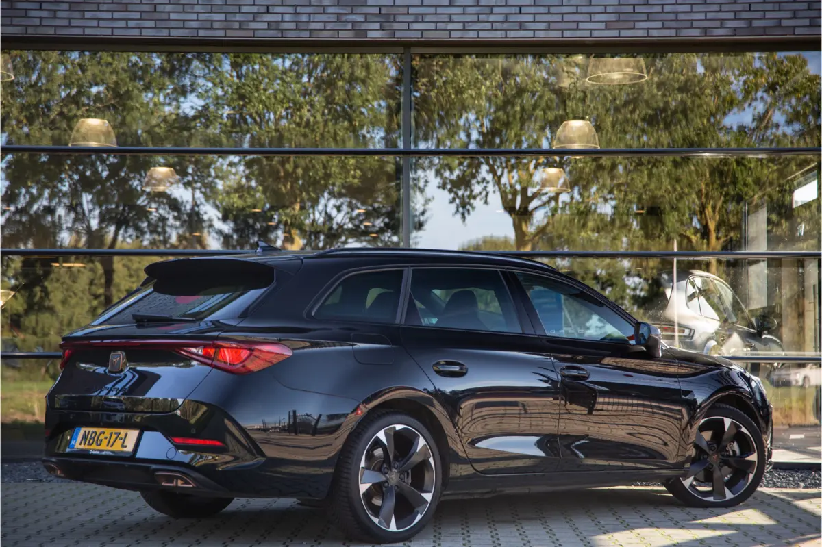 1.4 e-Hybrid Business , Carplay, Adaptive cruise, Stuurverwarming, Achteruitrijcamera,