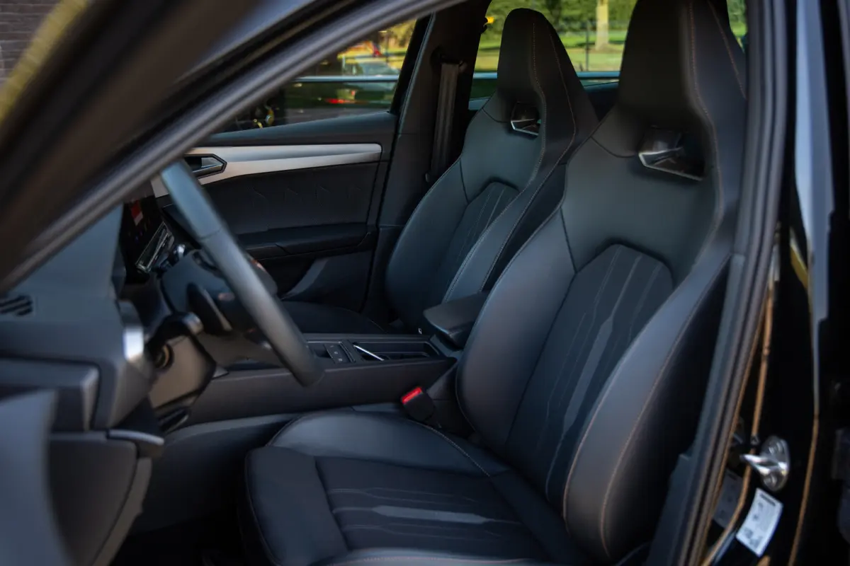 1.4 e-Hybrid Business , Carplay, Adaptive cruise, Stuurverwarming, Achteruitrijcamera,