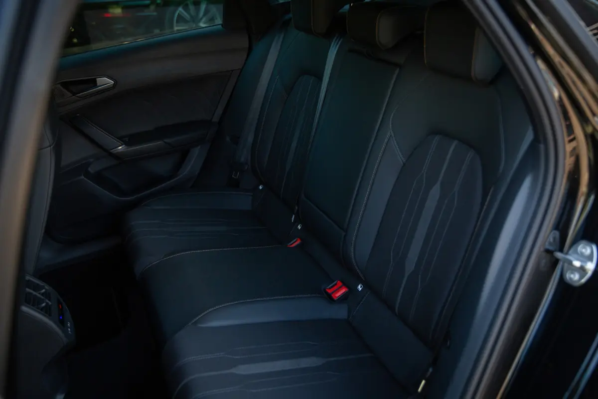 1.4 e-Hybrid Business , Carplay, Adaptive cruise, Stuurverwarming, Achteruitrijcamera,