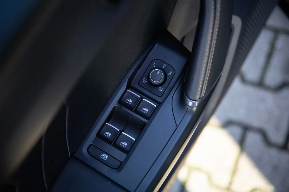 1.4 e-Hybrid Business , Carplay, Adaptive cruise, Stuurverwarming, Achteruitrijcamera,