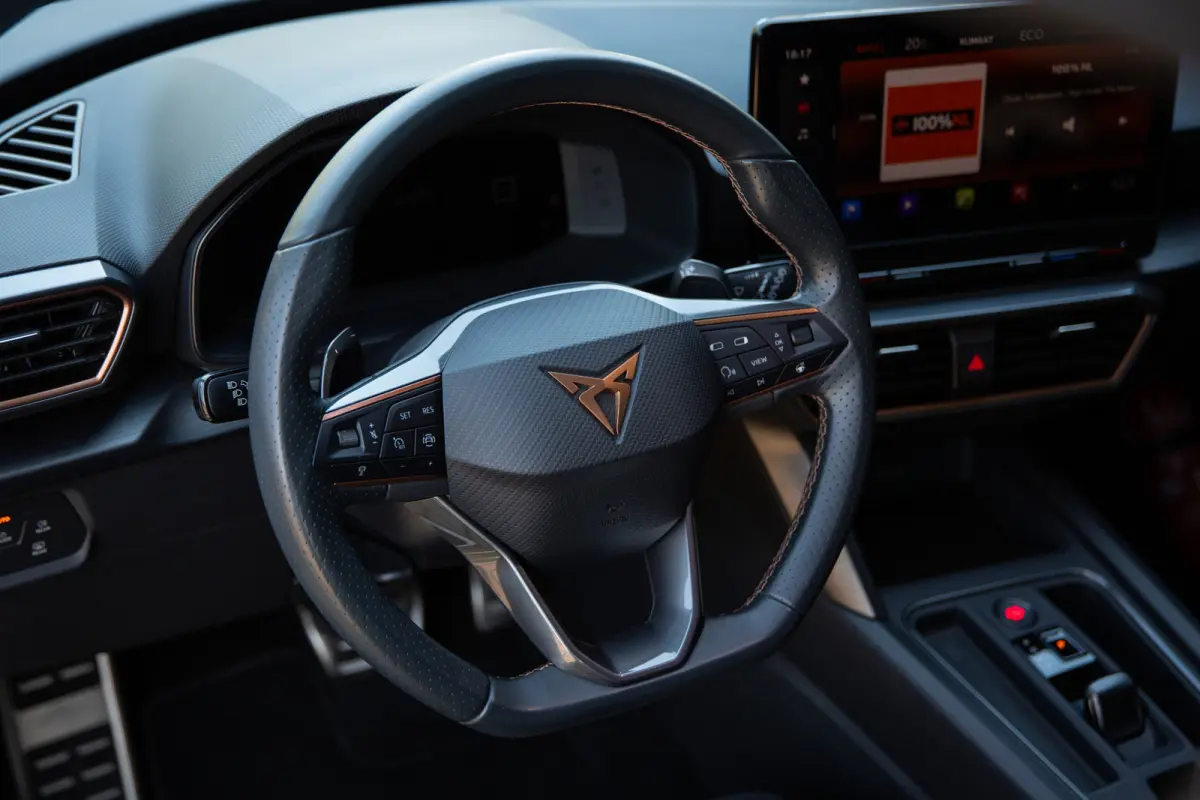 1.4 e-Hybrid Business , Carplay, Adaptive cruise, Stuurverwarming, Achteruitrijcamera,