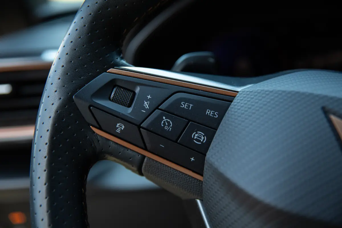 1.4 e-Hybrid Business , Carplay, Adaptive cruise, Stuurverwarming, Achteruitrijcamera,