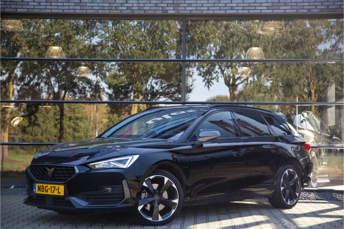 1.4 e-Hybrid Business , Carplay, Adaptive cruise, Stuurverwarming, Achteruitrijcamera,