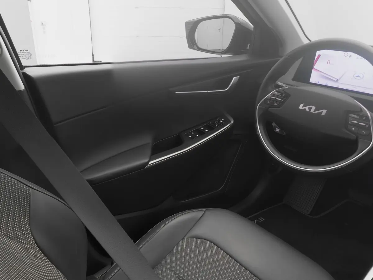 Air 77 kWh | ADAPTIVE | CAMERA | KEYLESS